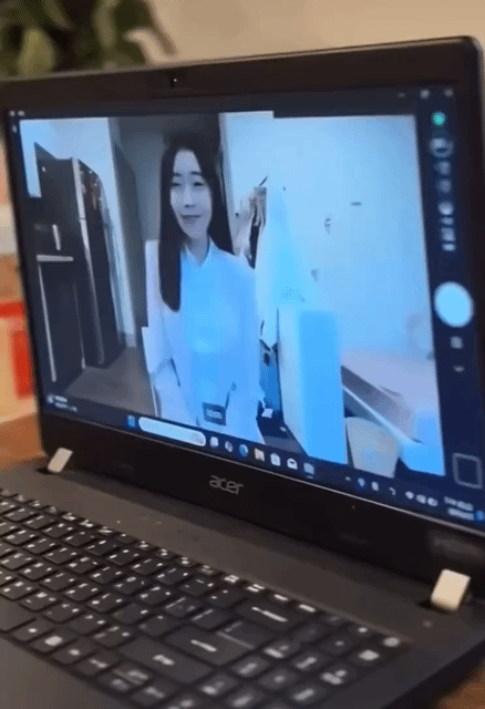 여직원 화상회의 대참사.