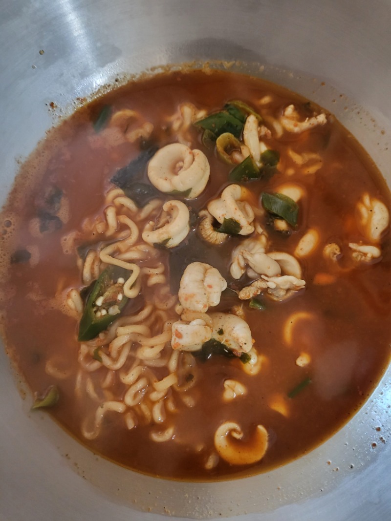 얼큰한 짬뽕라면