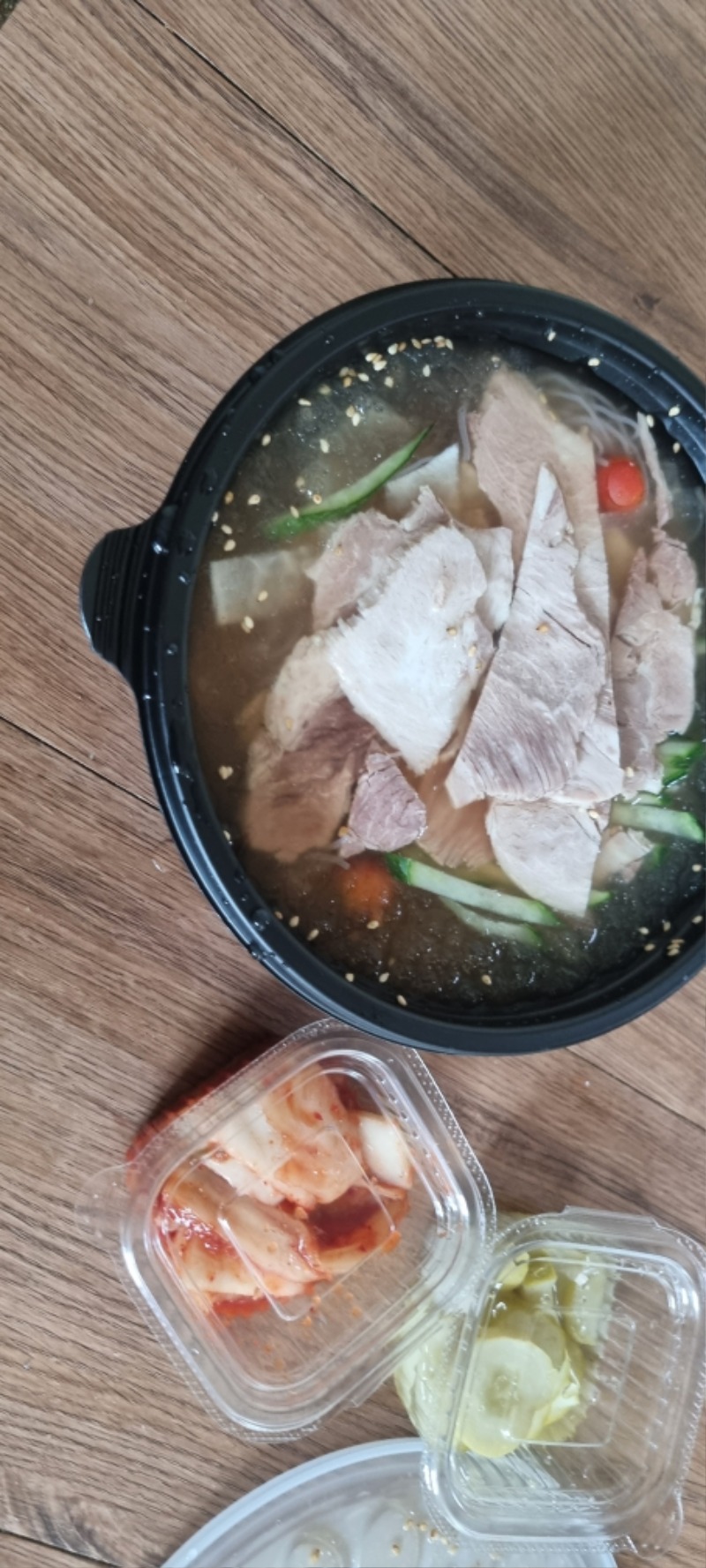 맛점하세요 (오늘은 냉면입니다)