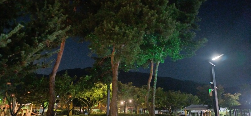 날씨가 선선해서 동네 공원산책~