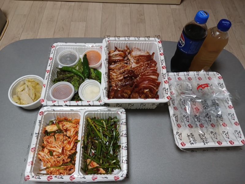 야식~  족발ㅋ