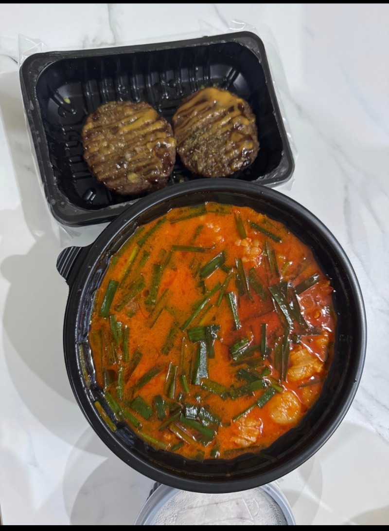 얼큰이순대국밥과 소주