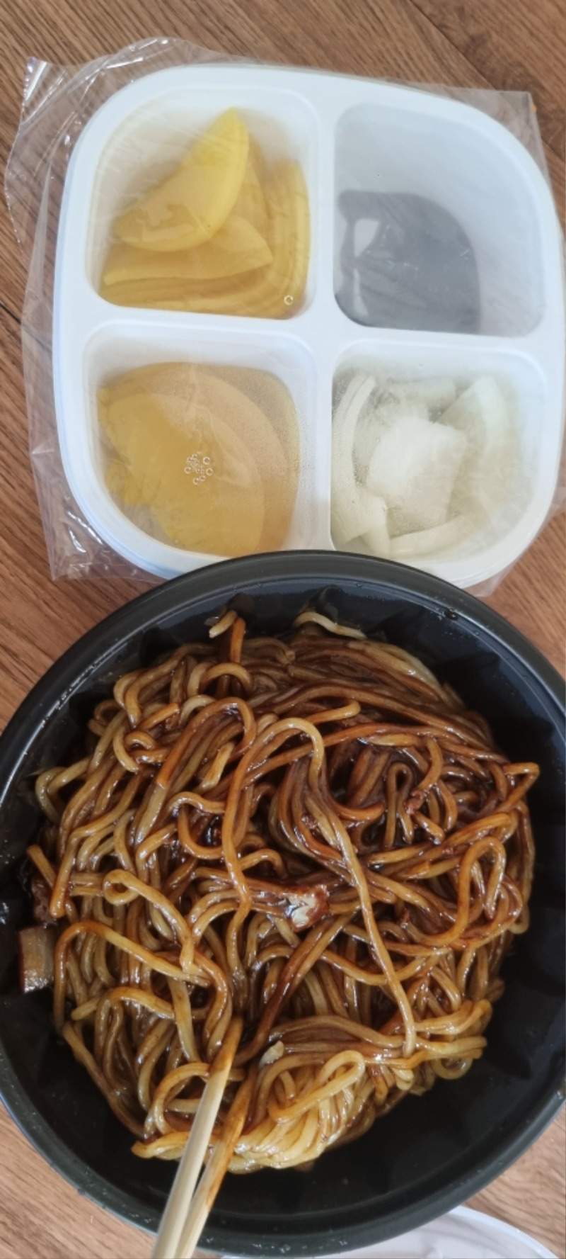 맛점하세요 (오늘은  간짜장으로)