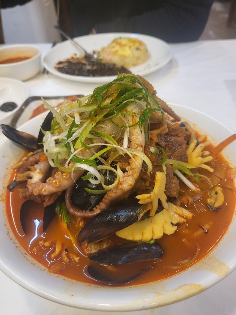 요 짬뽕 또 먹고싶은데 너무멀다~~