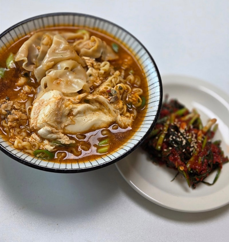 도련님 : 야식은 이거요