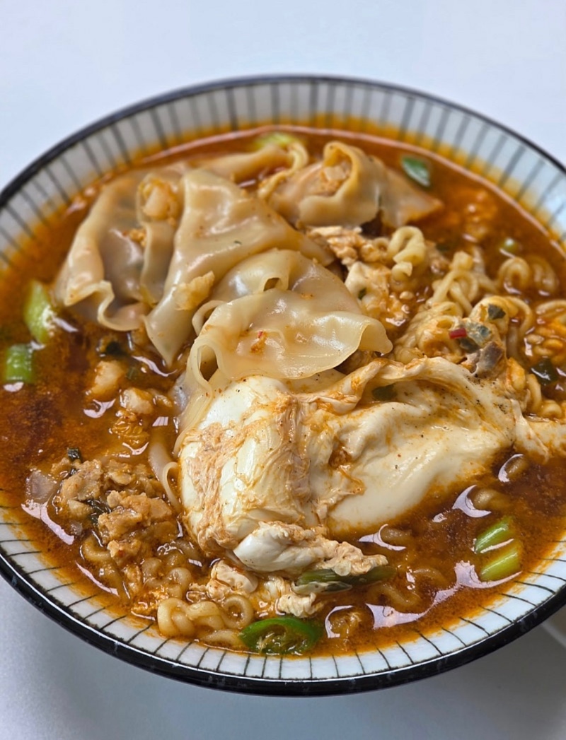도련님 : 야식은 이거요