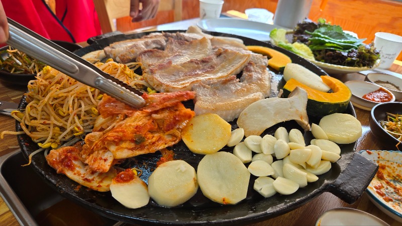 삼겹 맛집이라더니..요란하기만ㅠ