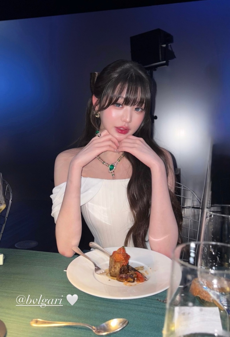 장원영 in 토쿄
