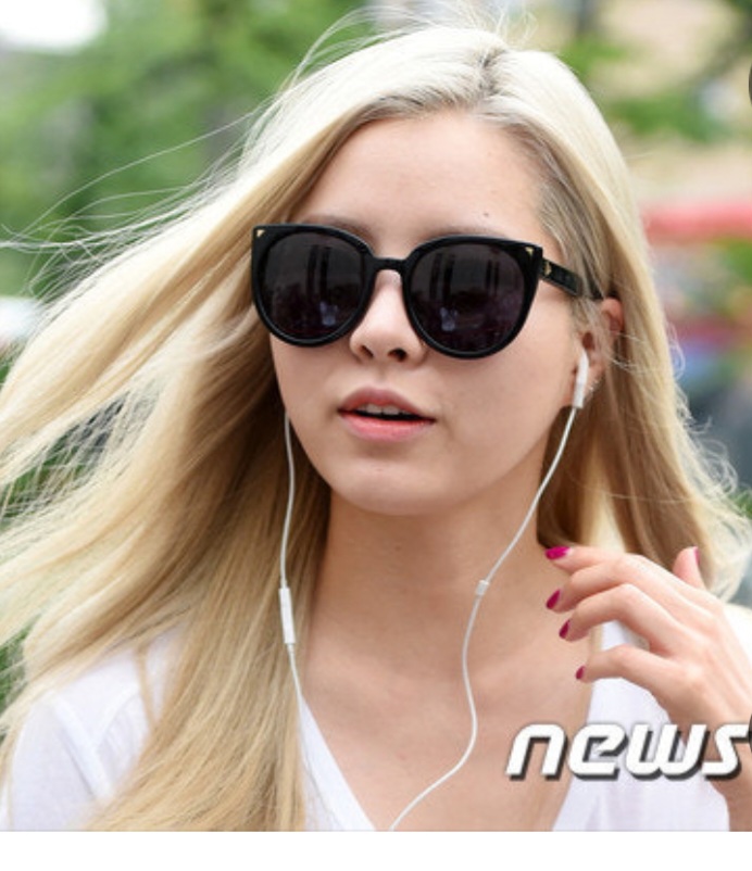 속보  그놈은  그녀였다~~~~