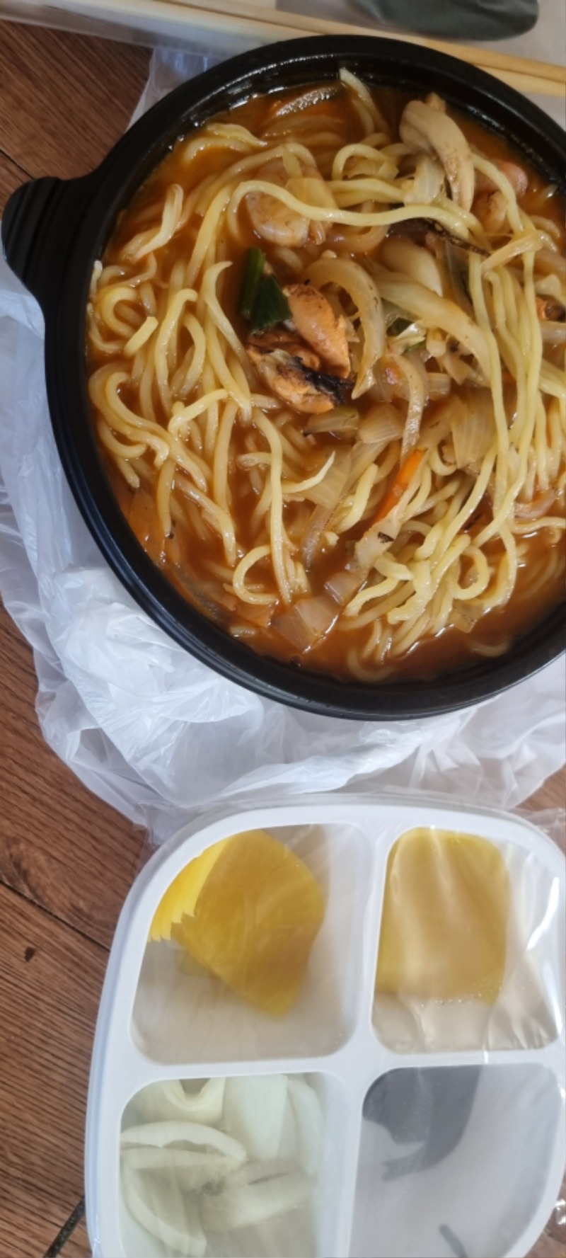 맛점하세요 (짬뽕으로 해결 합니다 )