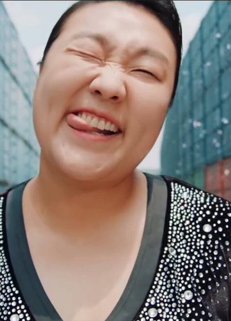 아쉬운 형제들을 위해서 잰사진 찡긋 >.O