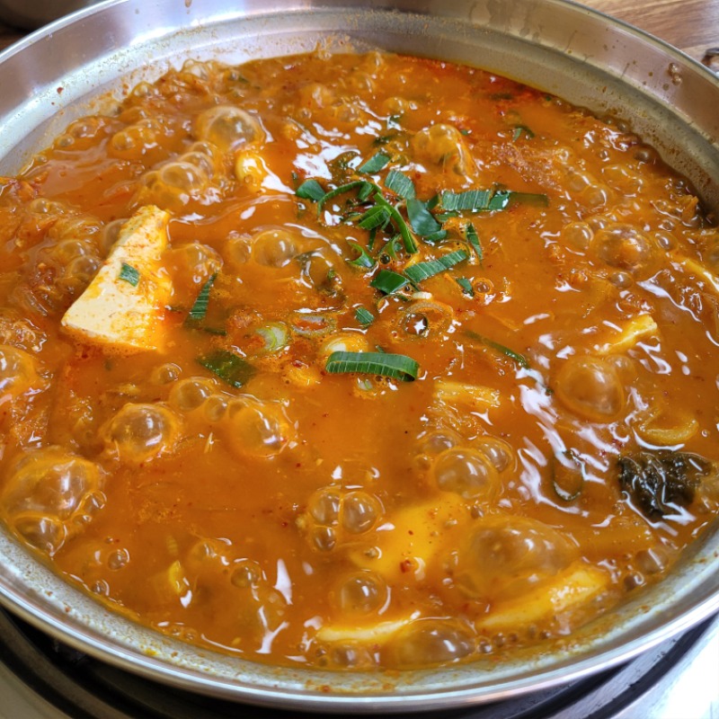 다들 맛점하세요~집들렀다가 밥먹으러나왔네요