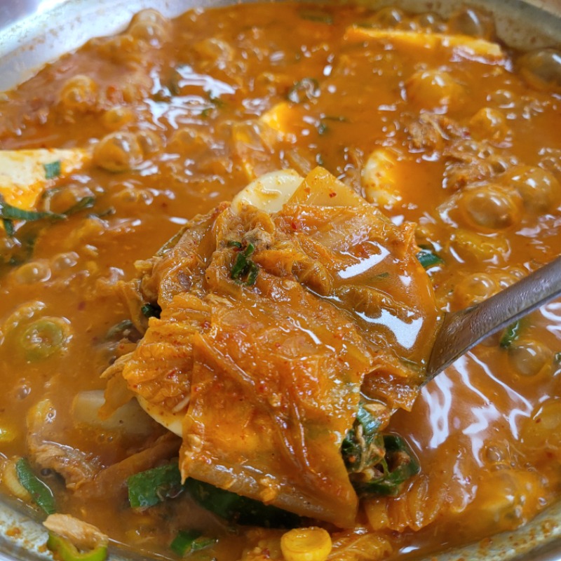 다들 맛점하세요~집들렀다가 밥먹으러나왔네요