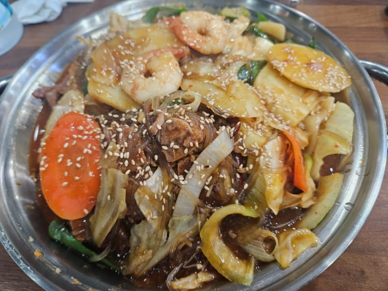 너무늦은 화요일 저메추...?