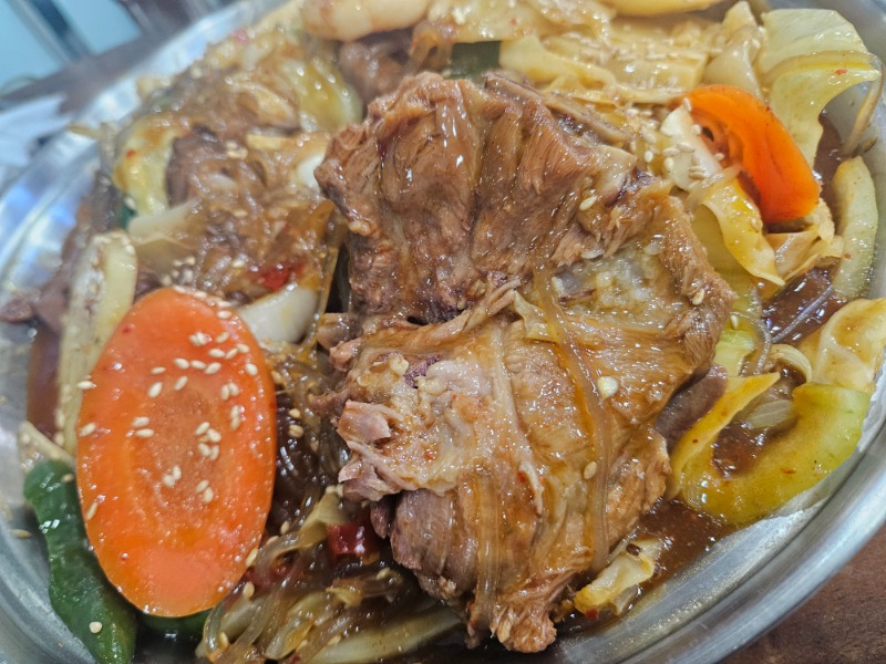 너무늦은 화요일 저메추...?