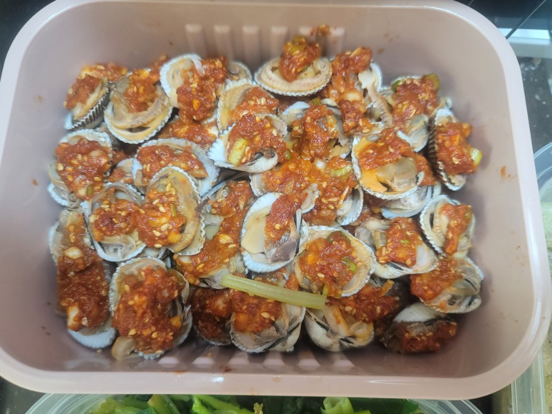 맥찌~반찬 무그라~~