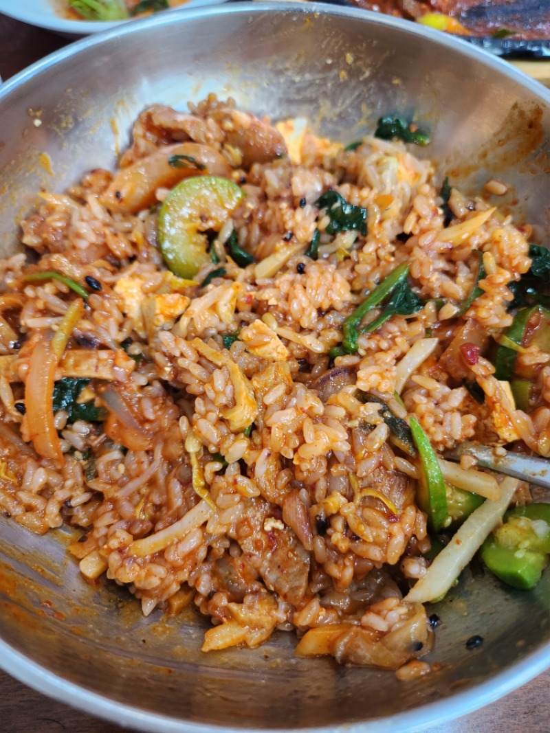 오늘첫끼도 든든하게먹구 시작해야지비