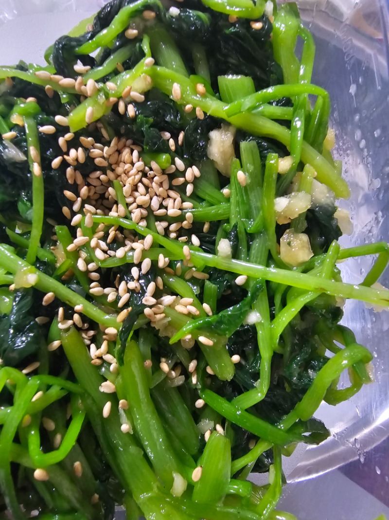 반찬 만들다 배고파서~