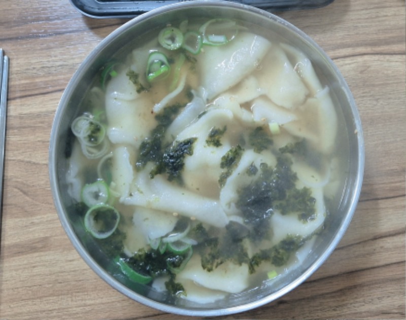 오늘 한끼는 시장표 수제비~~