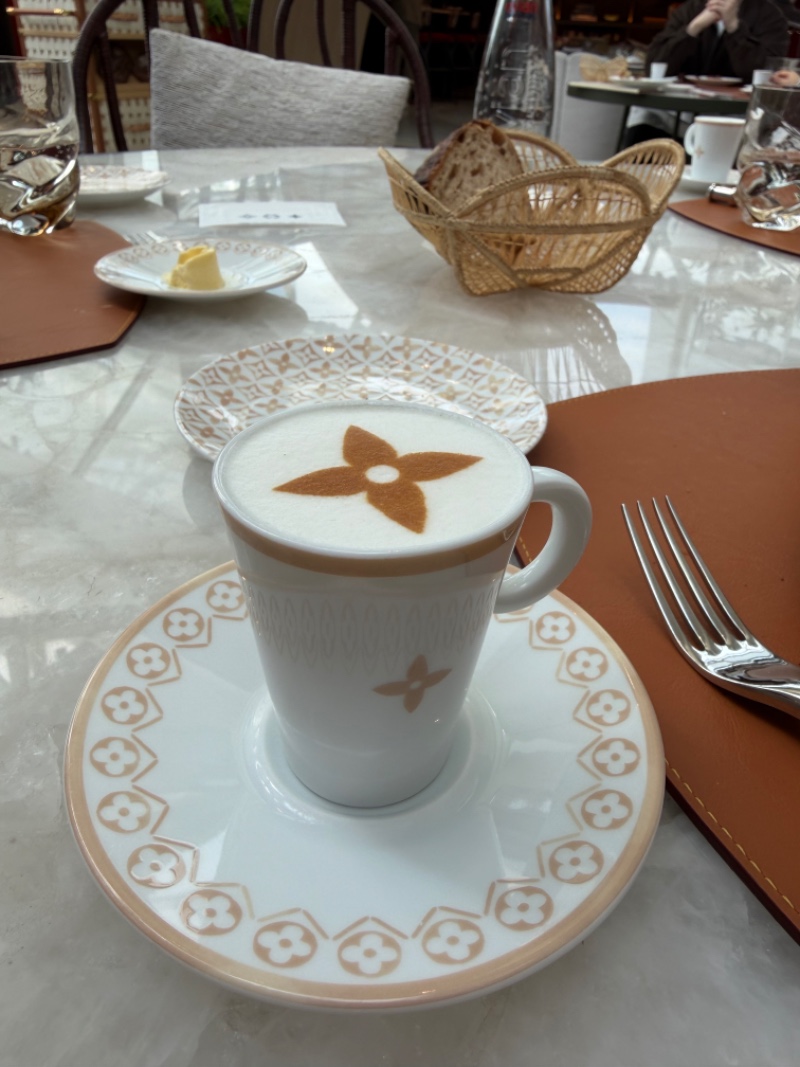 루이비통 카페 ㅎ