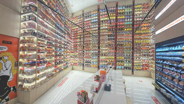 명동에 생겨난 라면도서관