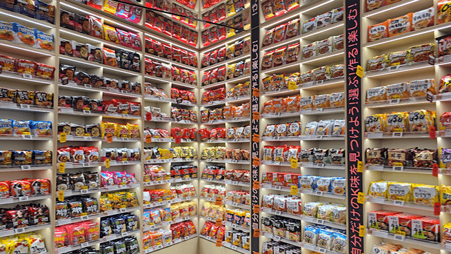 명동에 생겨난 라면도서관