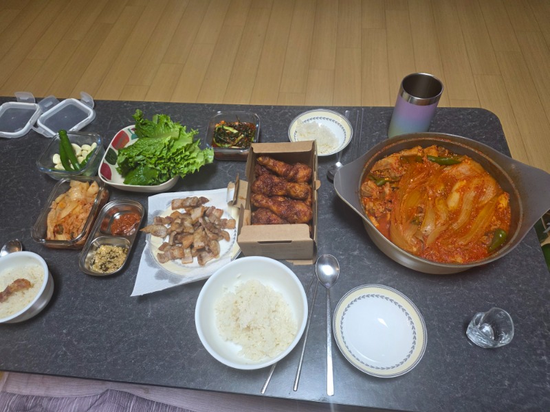 저녁메뉴 김치찜 ~~~~