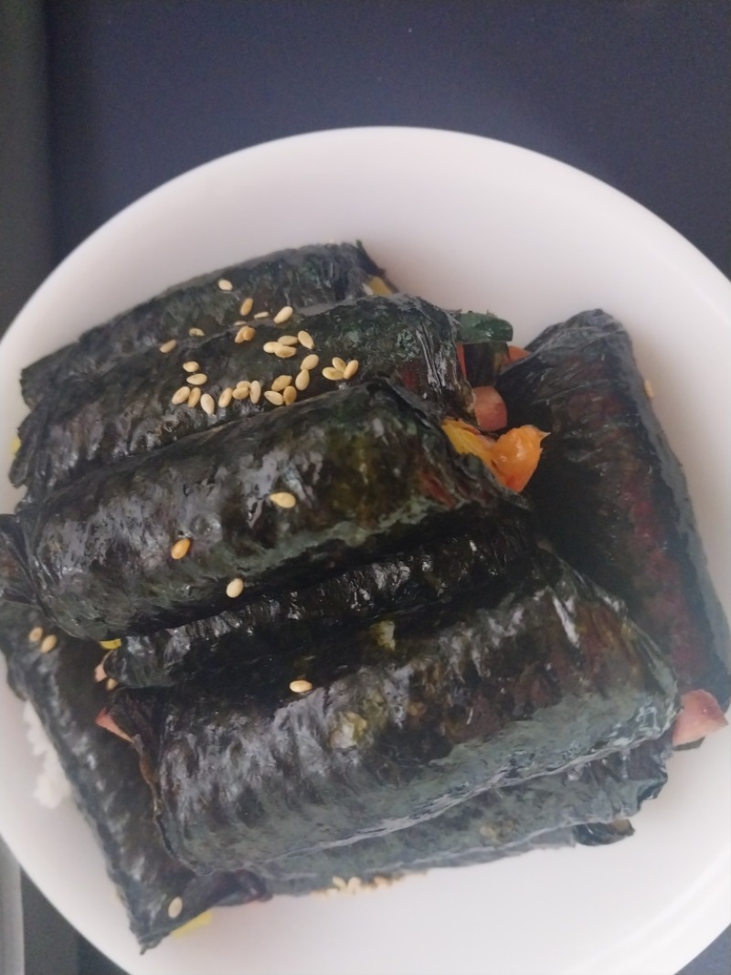 김밥아  김밥 머겅.