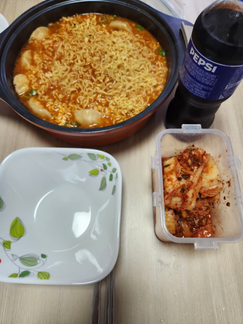 실버벨형님의 간곡한요청에 의한 점메추feat.여친과 싸움..