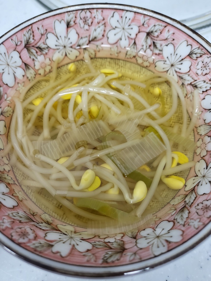 저녁 볶음밥에 콩나물국~