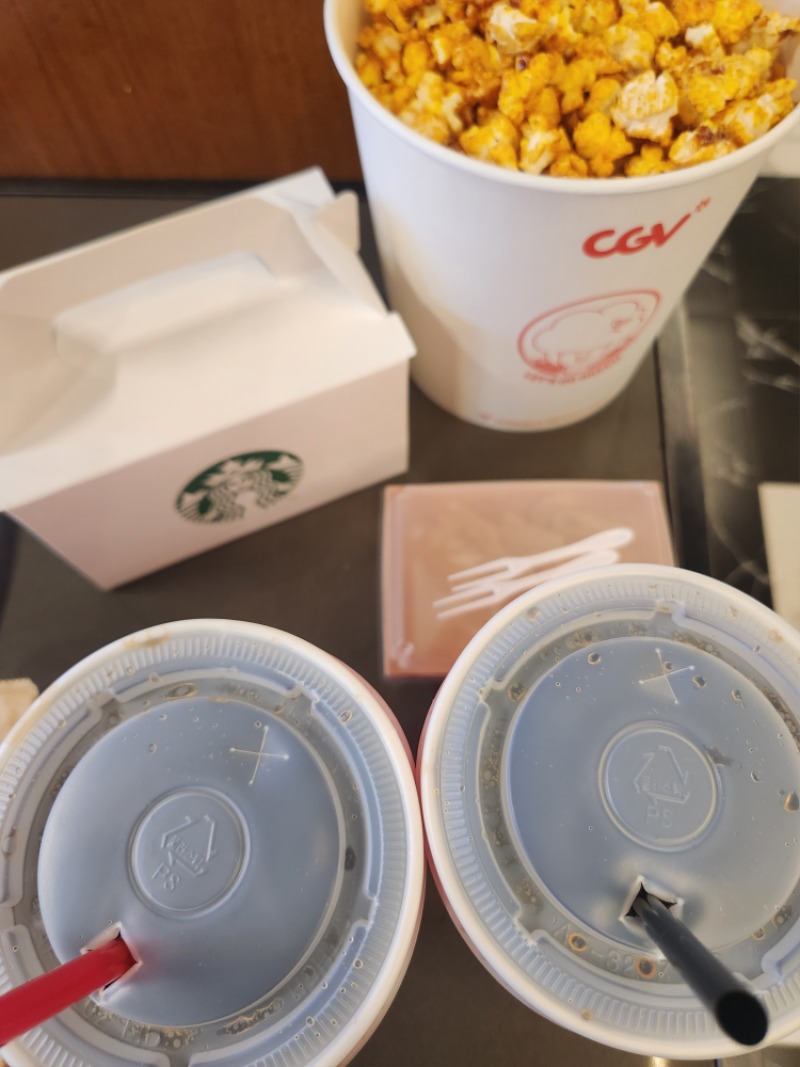 두통이 심하지만 영화보러왔네용ㅎㅎ