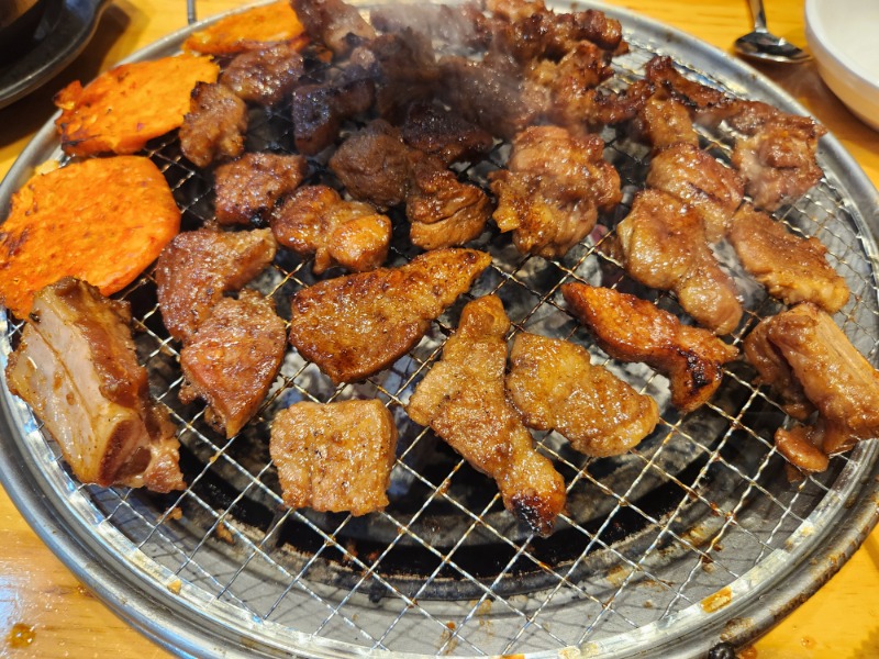 야메추~♡밥먹으러 나왔습니다