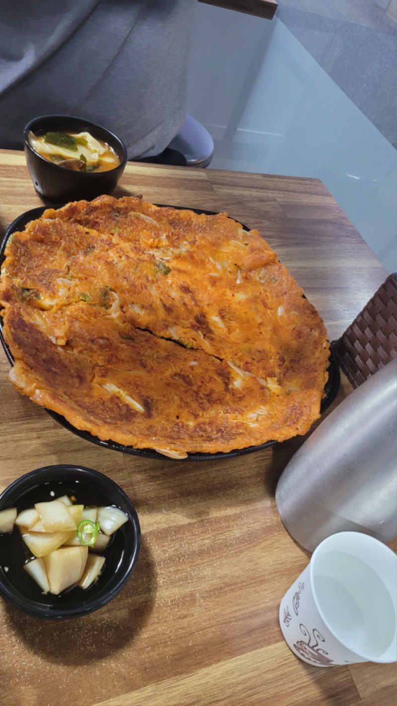 점심은 칼국수~~  막걸리 마시묜 디지겠다